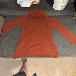 Sweater cut off shoulders